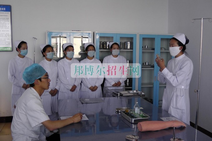成都哪些大專(zhuān)的護(hù)理比較好