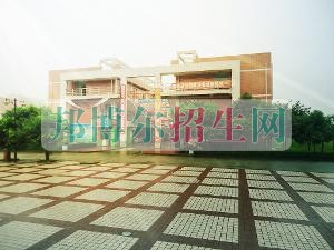 成都計算機多媒體技術(shù)學校好嗎