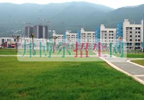 成都應用電子技術(shù)好點的大專學校