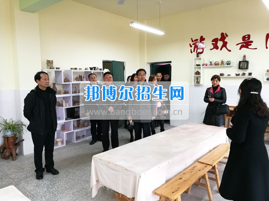 川南幼兒師范高等?？茖W(xué)校考察交流并巡查實(shí)習(xí)生情況