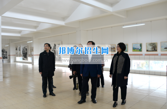 川南幼兒師范高等?？茖W(xué)校作“互聯(lián)網(wǎng)+教育”專題報告