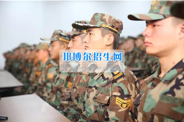 川航等5家航空公司165名安全員齊聚成都航空旅游職業(yè)學(xué)校，打造一流空中安全衛(wèi)士