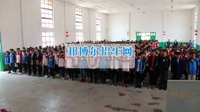 馨知心集團(tuán)、云南動(dòng)高鐵普鐵公司、上海大眾等多家單位在我校舉辦招聘會(huì)