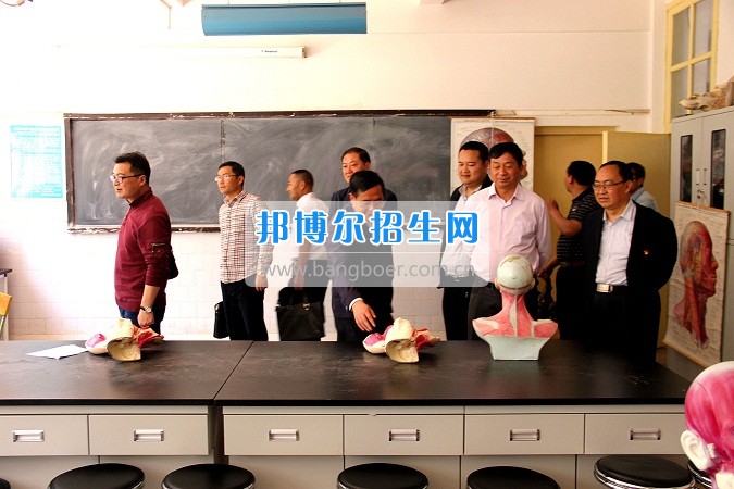 楚雄州2017年高校安全穩(wěn)定工作聯(lián)席會在楚雄醫(yī)藥高等?？茖W(xué)校召開