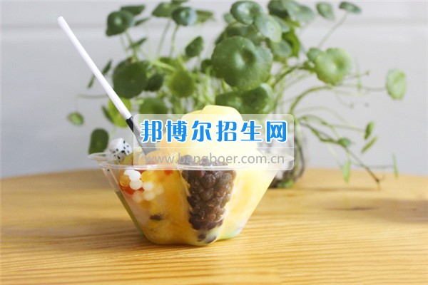 成都希望航空職業(yè)學(xué)校美味冷飲大曝光！據(jù)說(shuō)，正數(shù)第三的是同學(xué)們最喜愛(ài)的冷飲！