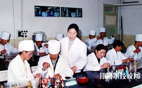 甘南州衛(wèi)生學(xué)校2020年學(xué)費、收費多少