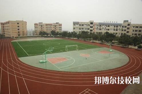 重慶第一財(cái)貿(mào)學(xué)校怎么樣、好不好