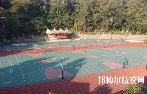 四川儀表工業(yè)學(xué)校2020年報(bào)名條件、招生要求、招生對(duì)象