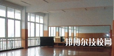 四川現(xiàn)代藝術(shù)學校2020年報名條件、招生要求、招生對象