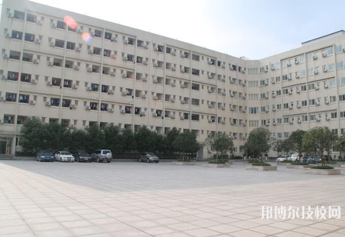 重慶礦業(yè)工程學(xué)校怎么樣、好不好