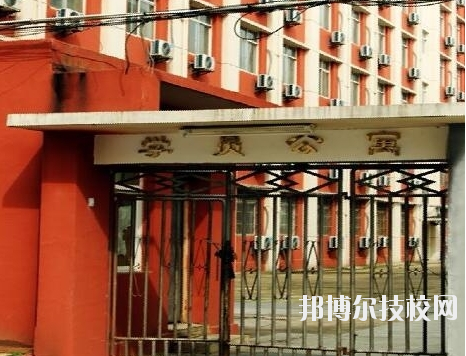 江西贛江技工學(xué)校2020年報(bào)名條件、招生要求、招生對(duì)象 