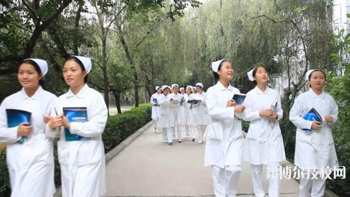  重慶渝東衛(wèi)生學(xué)校2020年報名條件、招生要求、招生對象
