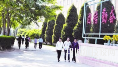 甘肅省商業(yè)學校2020年報名條件、招生要求、招生對象