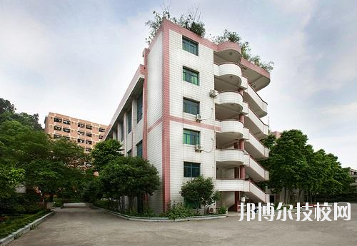 重慶護士學(xué)校2020年報名條件、招生要求、招生對象
