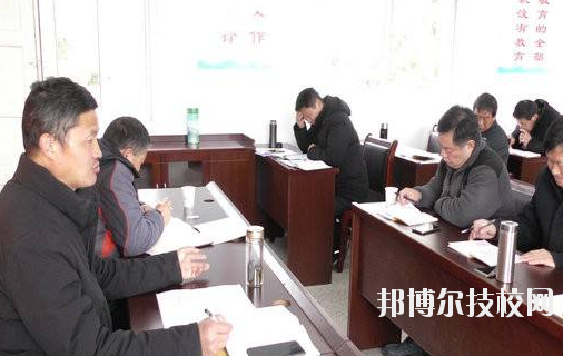 臨安市中等職業(yè)技術學校2020年報名條件、招生要求、招生對象