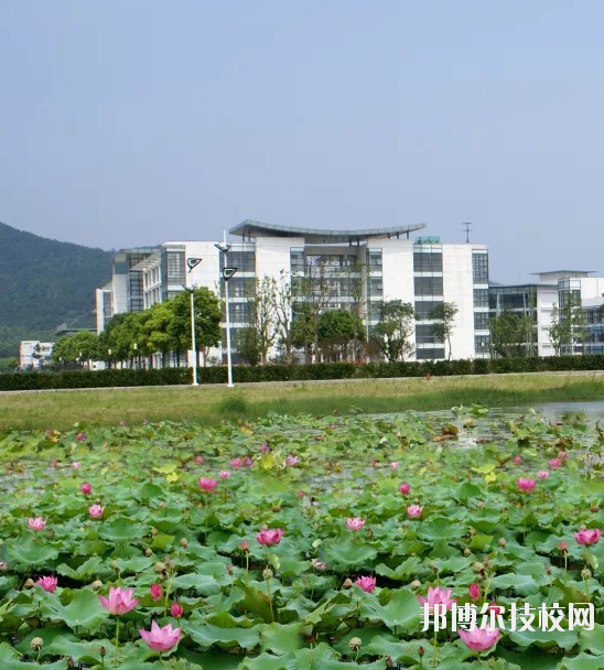 蘇州建設(shè)交通高等職業(yè)技術(shù)學(xué)校怎么樣、好不好