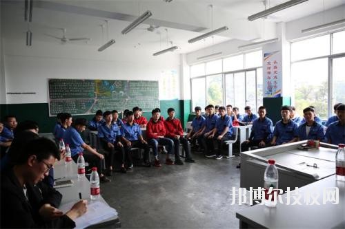 四川質(zhì)量技術(shù)監(jiān)督學(xué)校2020年招生辦聯(lián)系電話(huà)