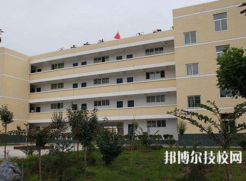 鳳縣職業(yè)教育中心2020年報(bào)名條件、招生要求、招生對象