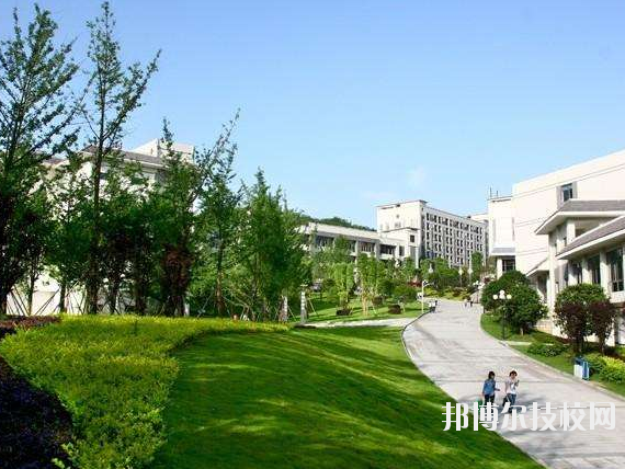 重慶第二交通技工學(xué)校2020年報(bào)名條件、招生要求、招生對(duì)象