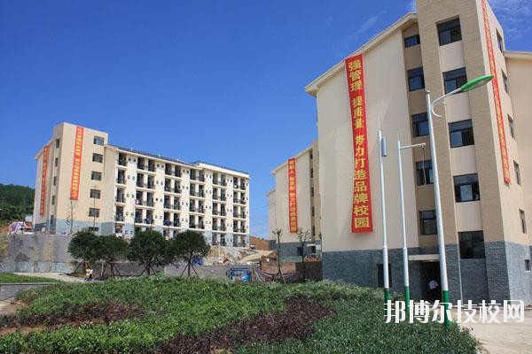 北川羌族自治縣七一職業(yè)中學2020年報名條件、招生要求、招生對象