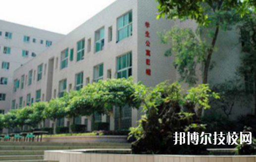 重慶機(jī)械技師學(xué)院2020年報名條件、招生要求、招生對象