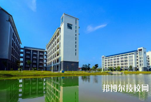 河源衛(wèi)生學校2020年報名條件、招生要求、招生對象