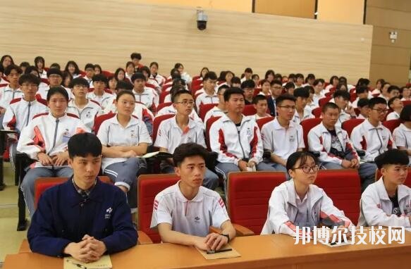 新昌技師學(xué)院2020年報(bào)名條件、招生要求、招生對(duì)象