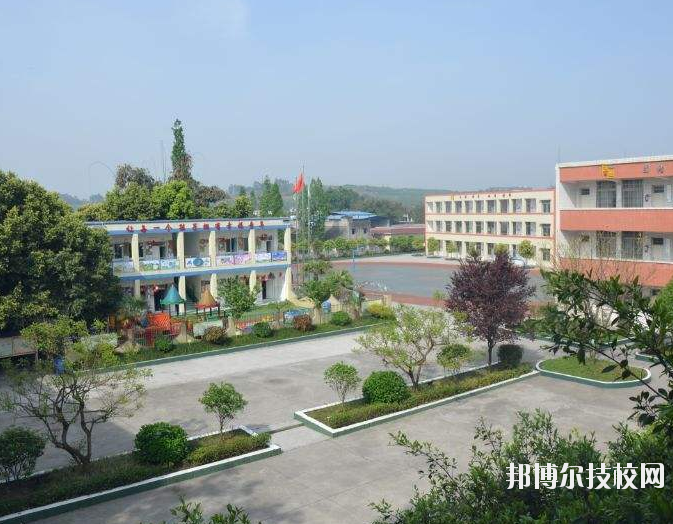 重慶巴南職業(yè)教育中心學(xué)校怎么樣、好不好