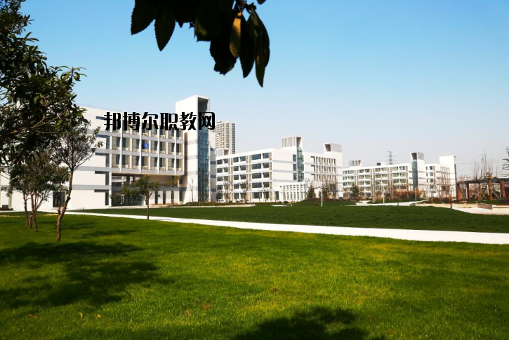 江蘇商貿(mào)職業(yè)學(xué)院怎么樣、好不好