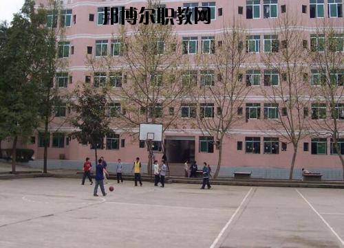 四川達(dá)州經(jīng)濟(jì)貿(mào)易學(xué)校2020年報(bào)名條件、招生要求、招生對(duì)象