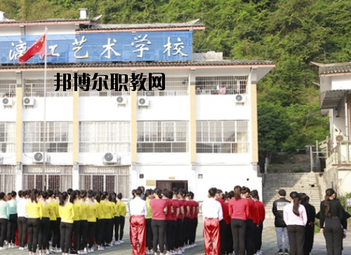 張藝謀漓江藝術(shù)學(xué)校2020年報名條件、招生要求、招生對象