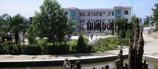 恩施民族職業(yè)技術(shù)學(xué)校2020年招生辦聯(lián)系電話(huà)
