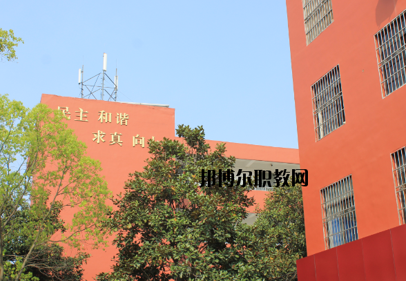南昌保險(xiǎn)學(xué)校2020年報(bào)名條件、招生要求、招生對(duì)象