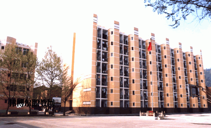 達(dá)州風(fēng)華職業(yè)技術(shù)學(xué)校2020年報(bào)名條件、招生要求、招生對(duì)象