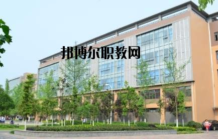 成都市恒輝技工學校2020年報名條件、招生要求、招生對象