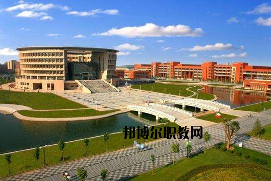 咸寧電子科技學(xué)校2020年報(bào)名條件、招生要求、招生對(duì)象