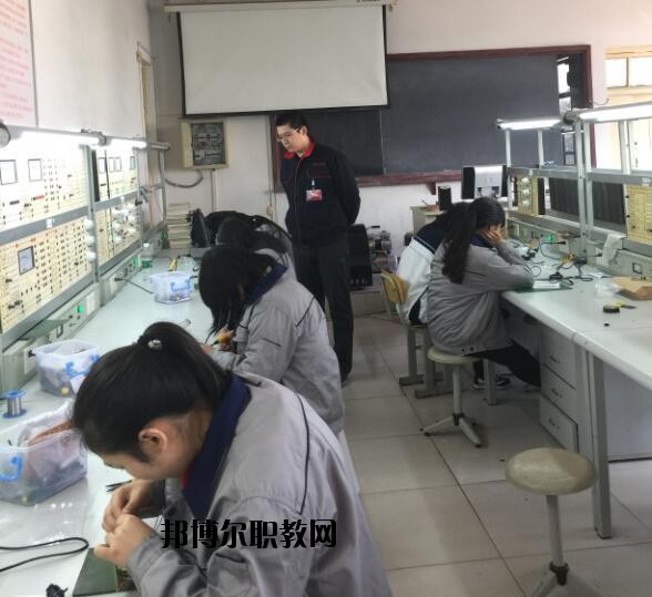 石家莊機械技工學(xué)校2020年報名條件、招生要求、招生對象