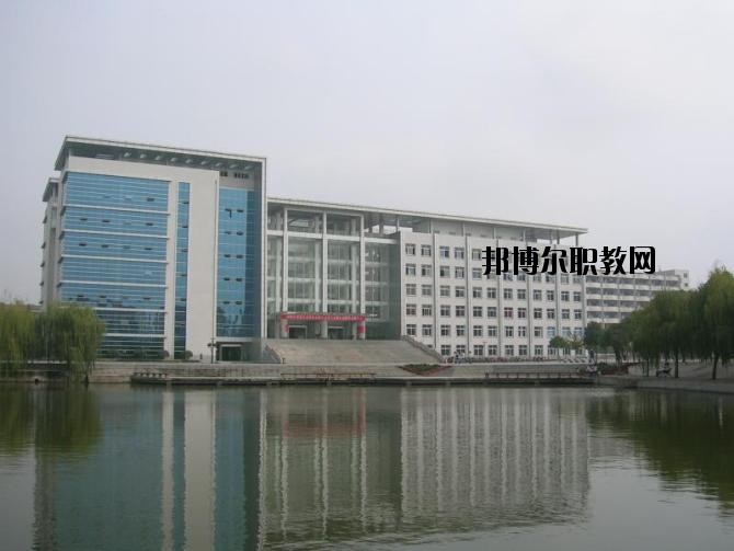 元謀縣職業(yè)高級中學(xué)2020年學(xué)費(fèi)、收費(fèi)多少