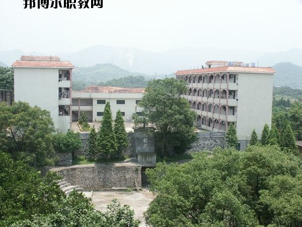 萍鄉(xiāng)電子工業(yè)學(xué)校2020年報(bào)名條件、招生要求、招生對象