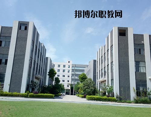 贛州服裝職業(yè)技術(shù)學(xué)校怎么樣、好不好