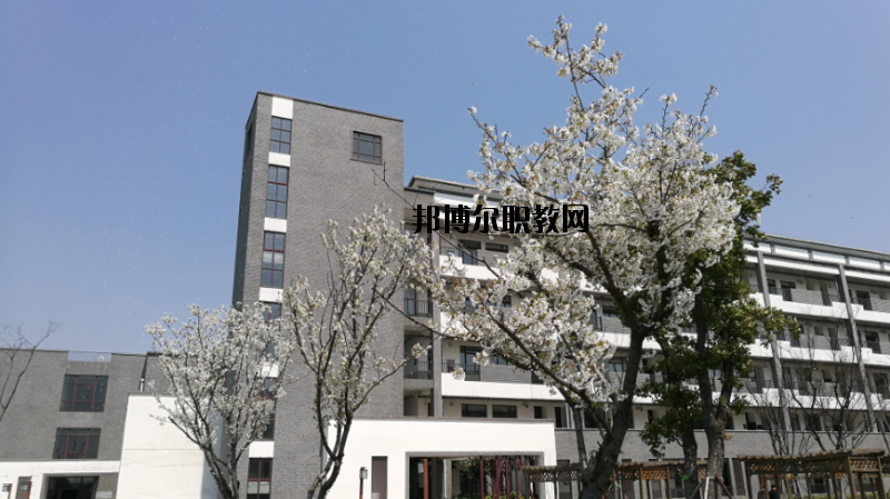 蘇州高等幼兒師范學(xué)校2020年報(bào)名條件、招生要求、招生對(duì)象