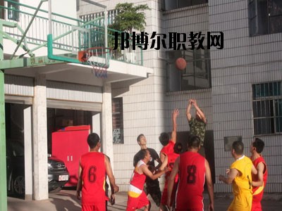 新平縣職業(yè)高級中學(xué)怎么樣、好不好