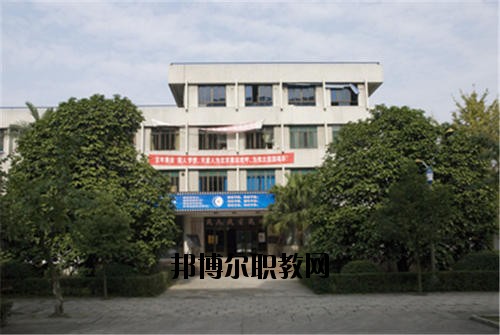 四川瀘州天星影視藝術學校2020年報名條件、招生要求、招生對象