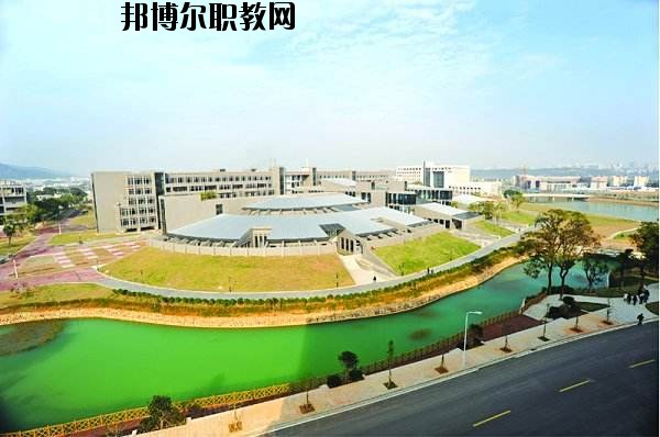 武穴財貿(mào)中等專業(yè)學校2020年報名條件、招生要求、招生對象