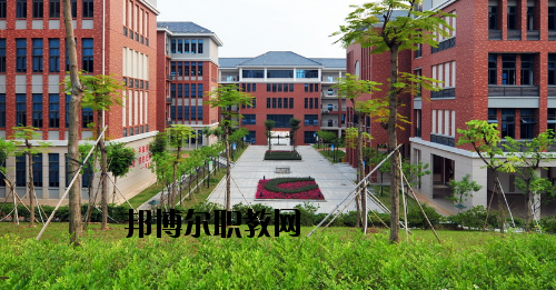 東莞輕工業(yè)學校怎么樣、好不好