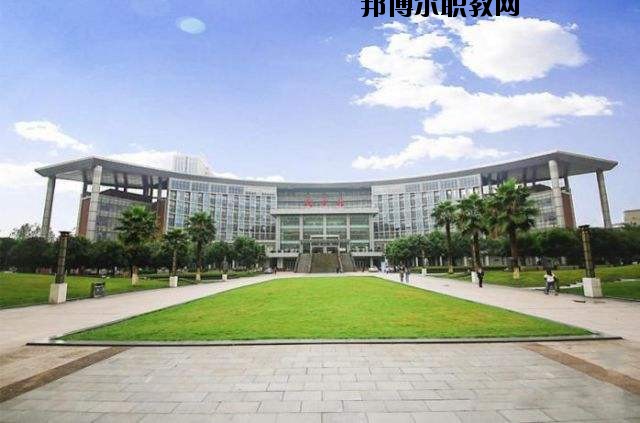麻城順河高級職業(yè)中學2020年報名條件、招生要求、招生對象