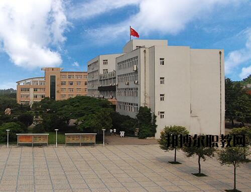河南醫(yī)藥衛(wèi)生學校2021年報名條件、招生對象