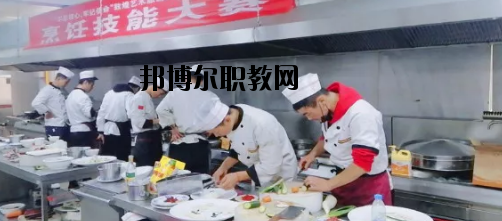 敦煌藝術(shù)旅游中等專業(yè)學(xué)校2020年學(xué)費、收費多少