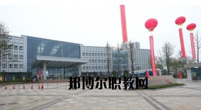 川北醫(yī)學(xué)院附屬醫(yī)院護(hù)士學(xué)校2020年報(bào)名條件、招生要求、招生對(duì)象