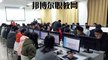 蘭州財稅學(xué)校2020年學(xué)費、收費多少